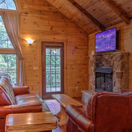 Whispering Pines Treehouse By Amish Country Lodging Millersburg Exterior foto